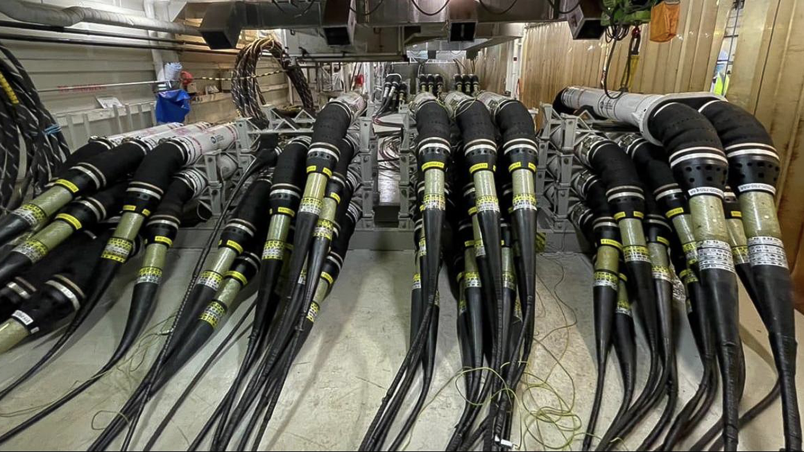 Conjunto de terminaciones de cables submarinos